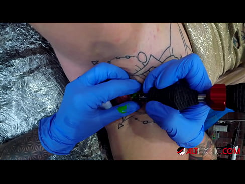 ❤️ Extremamente tatuada, a brasa Sully Savage fez uma tatuagem no seu clítoris ❤ Porno real em nós pt.sexarxiv.ru ❌❤